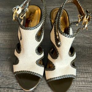 Tahari heels size 6 Lexie